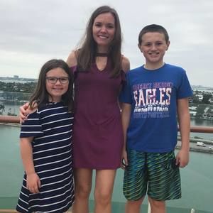 Meet your Posher, Kelli